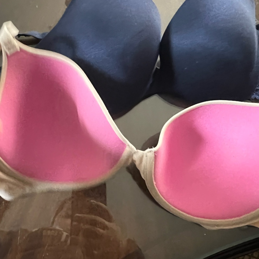 Bras & socks bundle - Picture 3 of 8